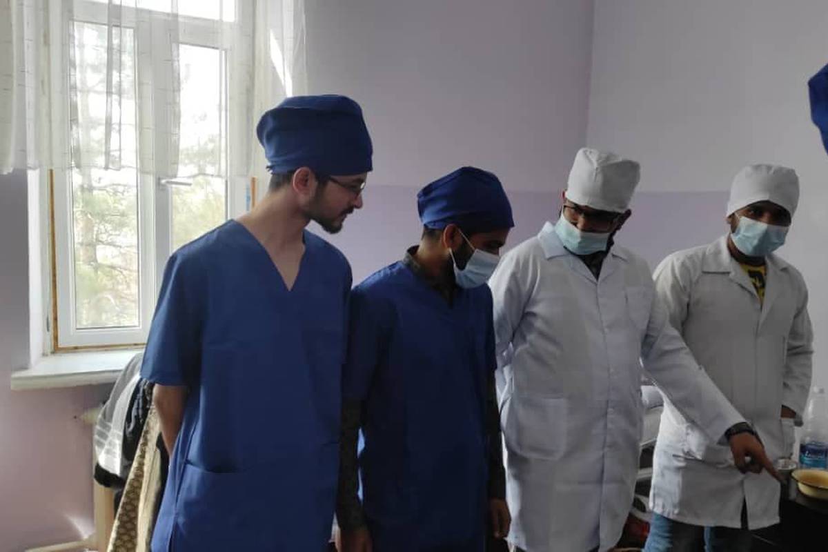 Students of the 2nd and 3rd year of the Higher School of Medicine of ADAM University undergo practical training at the Tokmok Territorial Hospital.