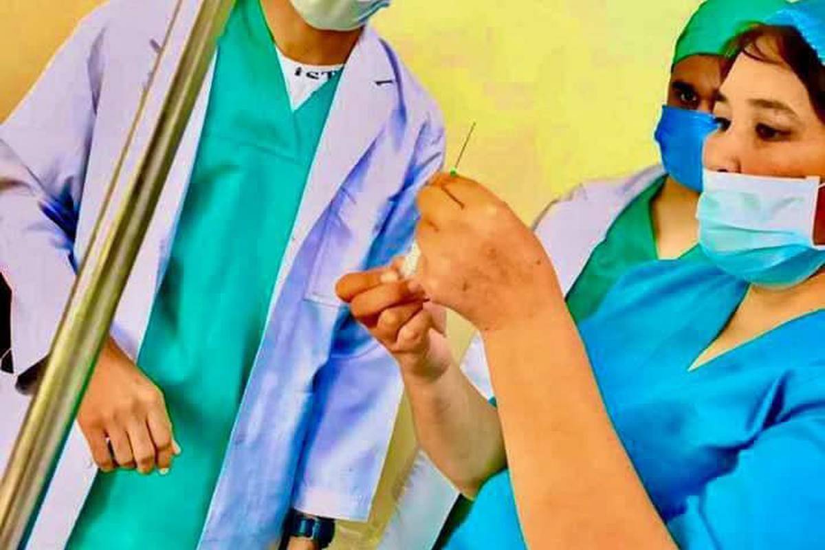 Students of the ADAM University School of Medicine have an internship as a "Nurse's Assistant" in the Tokmok territorial hospital.