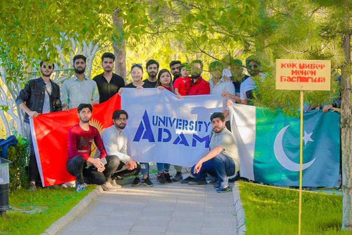 Exams and summer are coming soon and we want to remember how we spent the weekend together with students