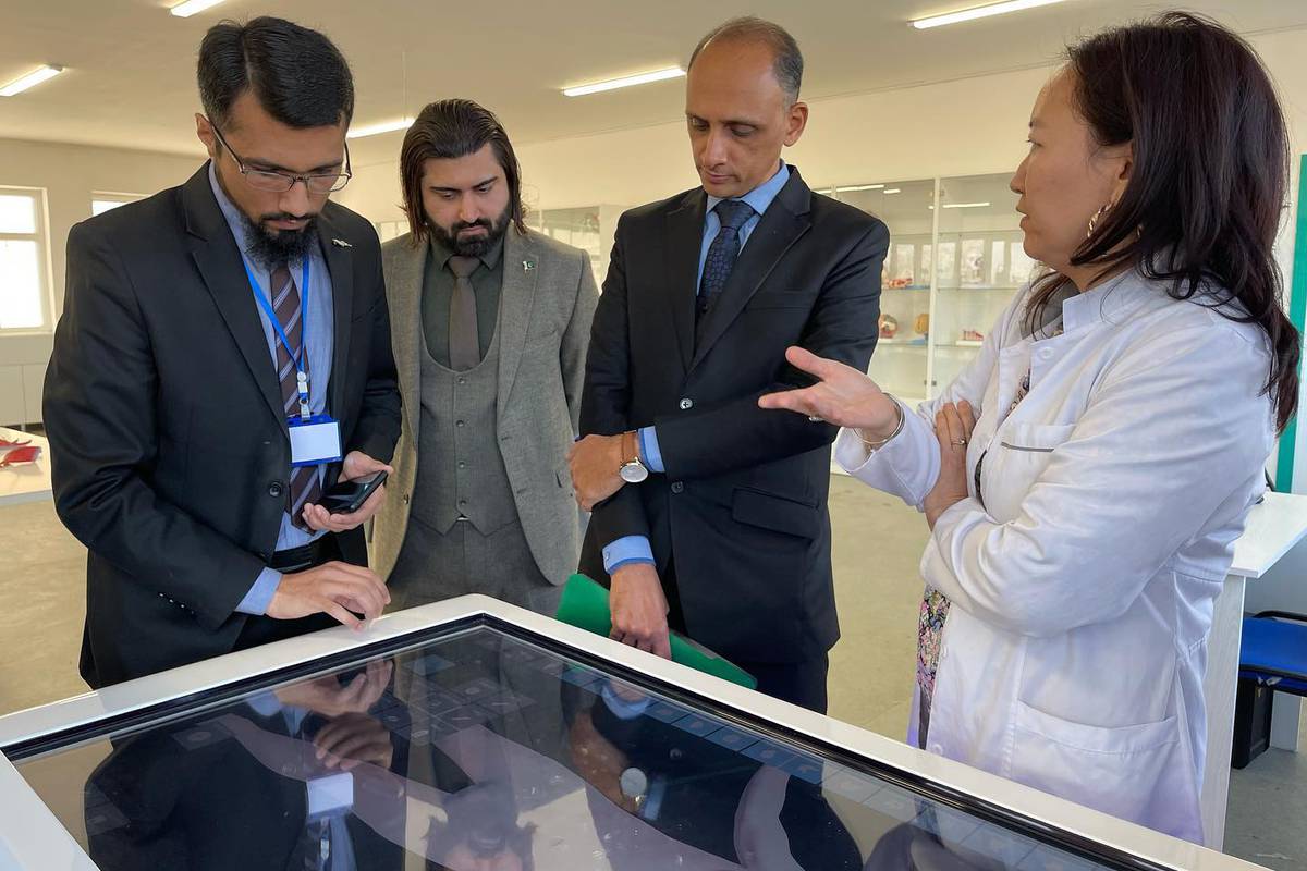 Today Adam University held a meeting with representatives of the Embassy of the Pakistan Embassy Kyrgyzstan. Vice-rector for Academic Affairs Mr. A.A. Zhamangulov, Dean of AUSM Ch.A. Mambetova, teaching staff of AUSM and international department took part