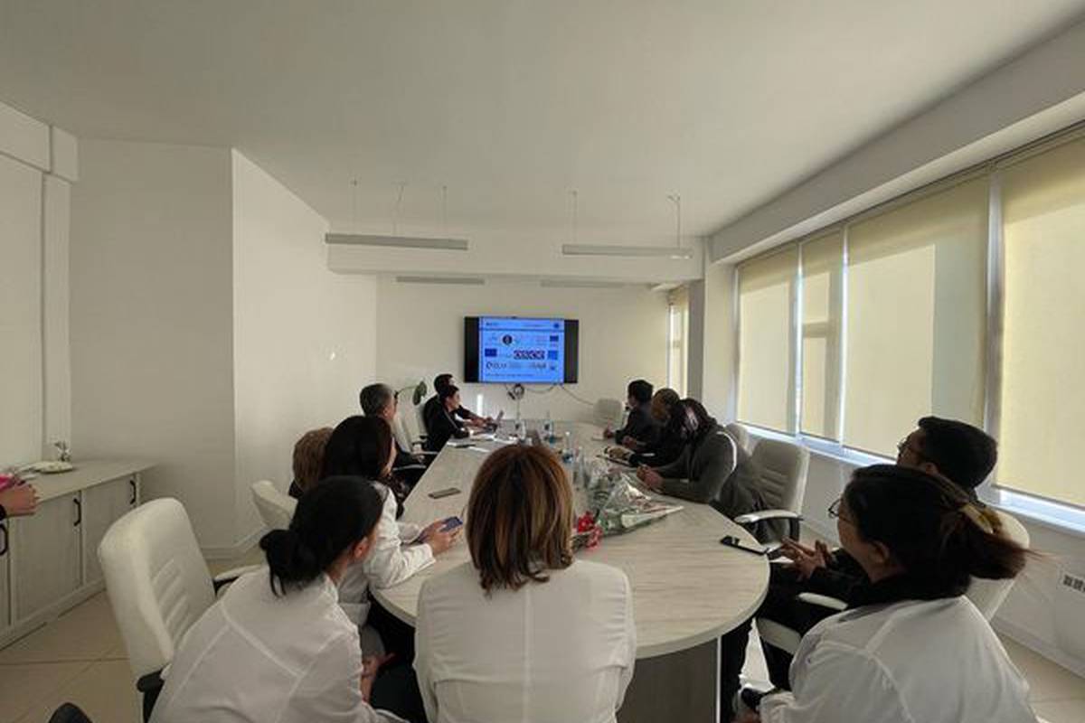 Today Adam University held a meeting with representatives of the Embassy of the Pakistan Embassy Kyrgyzstan. Vice-rector for Academic Affairs Mr. A.A. Zhamangulov, Dean of AUSM Ch.A. Mambetova, teaching staff of AUSM and international department took part