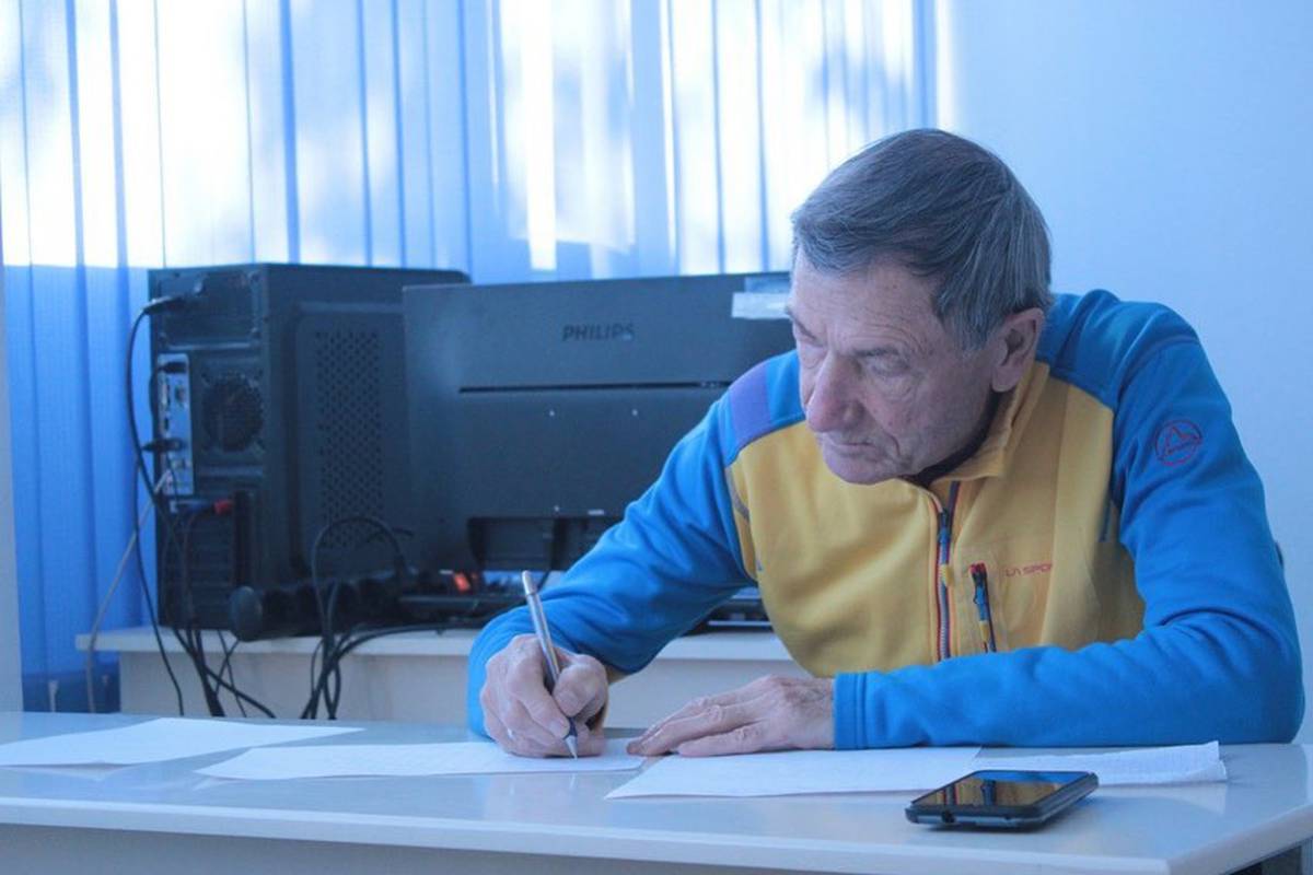 The University hosted a chess tournament among local and foreign students
