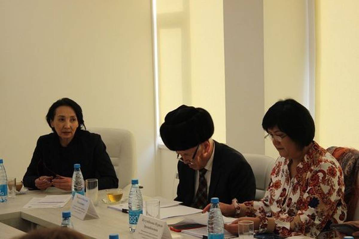 On December 22, 2022, a round table was held at the AUSM to discuss the basic educational program of  specialty "Medicine" (5 years of study), the mission of the AUSM, competence, learning outcomes and the graduate model.
