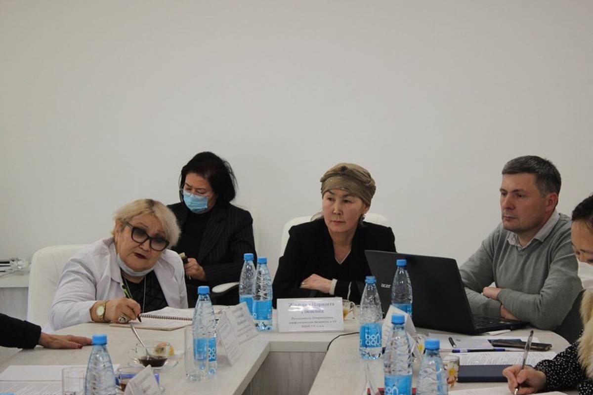 On December 22, 2022, a round table was held at the AUSM to discuss the basic educational program of  specialty "Medicine" (5 years of study), the mission of the AUSM, competence, learning outcomes and the graduate model.