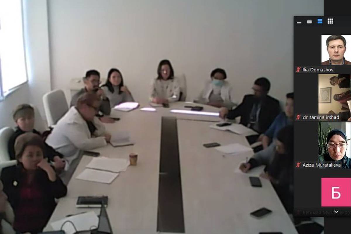 On 12.29.2022, a "Advisor meeting”was held with the parents of AUSM students during which issues that interested the parents were discussed.
