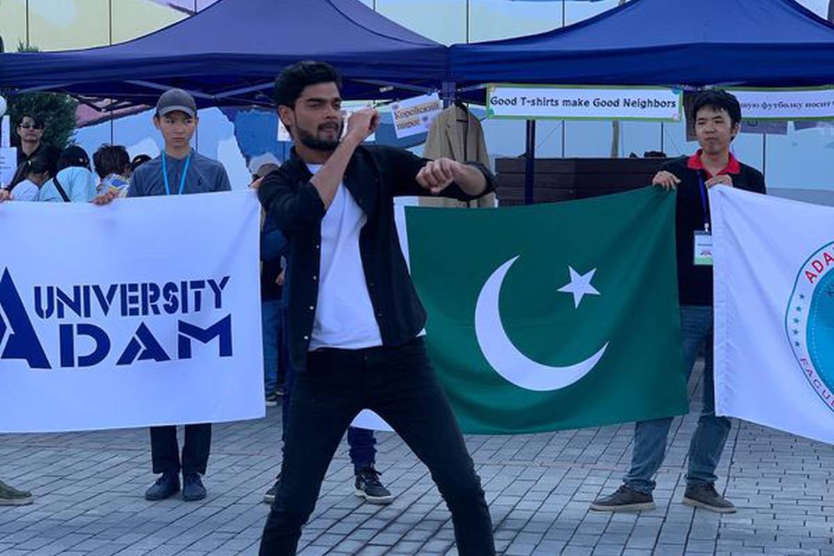 The Student Government of foreign and local students of Adam University took part in the fair organized by the international charity organization "Good neighbors"