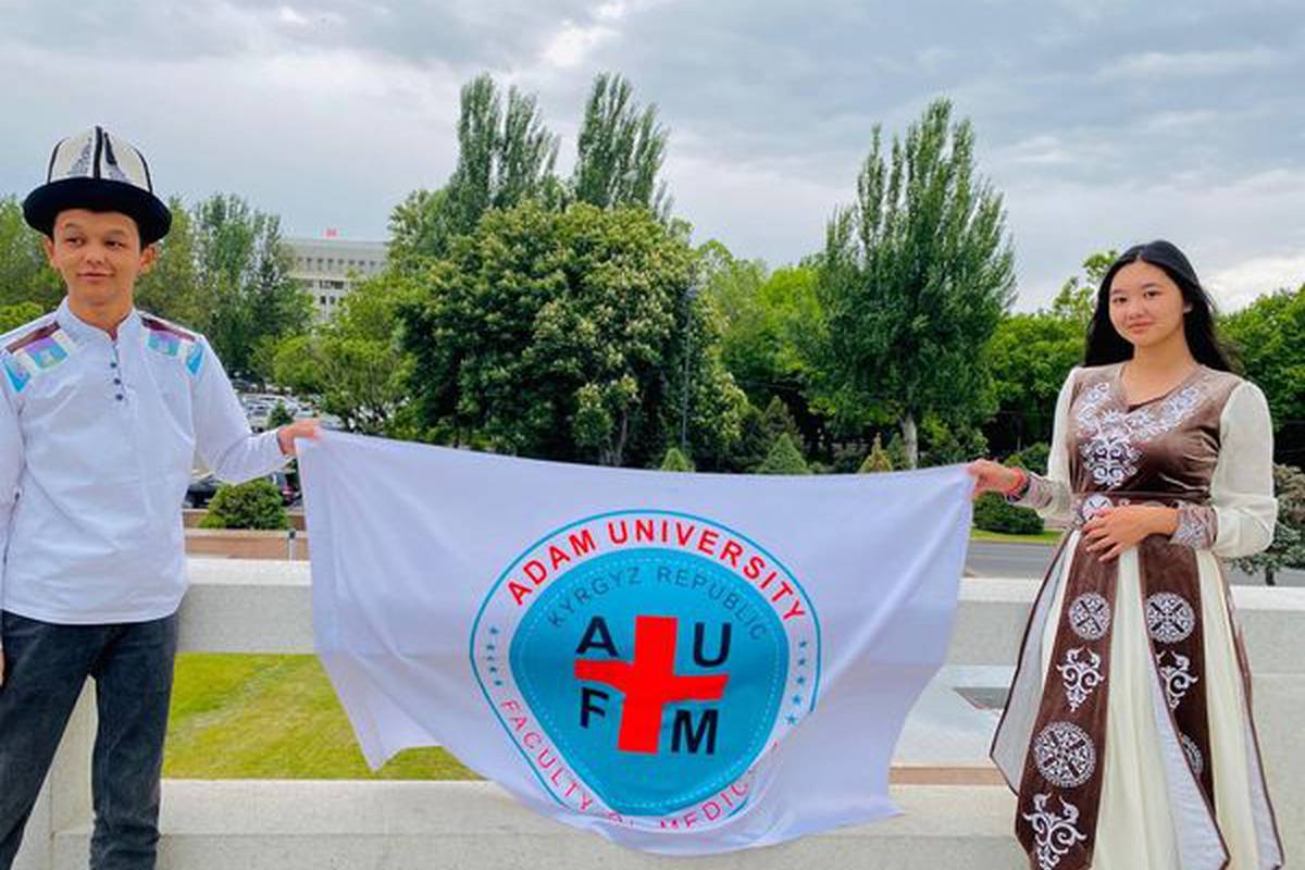 Students of AUSM visited the Kyrgyz National Historical Museum as part of socio-cultural adaptation.