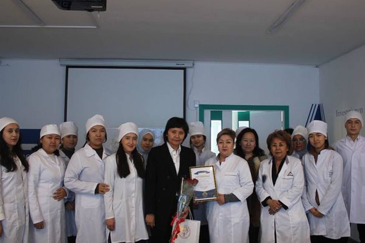 Today, an honorary professor of KRSU, head of the Department of Physics, Medical Biology and Computer Science, was invited for 2nd year students of the School of Medicine.