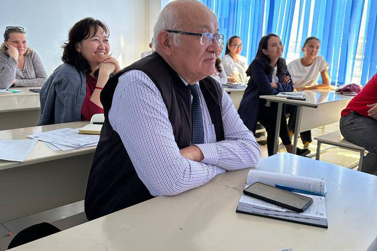 On March 24, the AUSM Teaching Staff training seminar